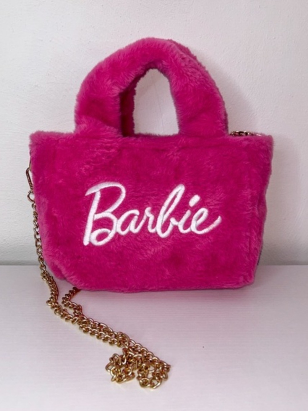 Skinnydip London x Barbie Mattel 2023 Pink Faux Fur Crossbody Mini Tote Bag - Picture 4 of 16